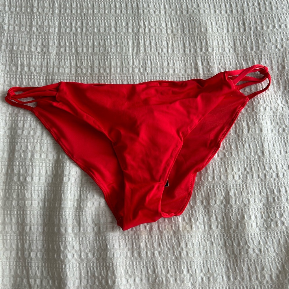 (WITH TAGS ON) H&M red bikini bottom size 12